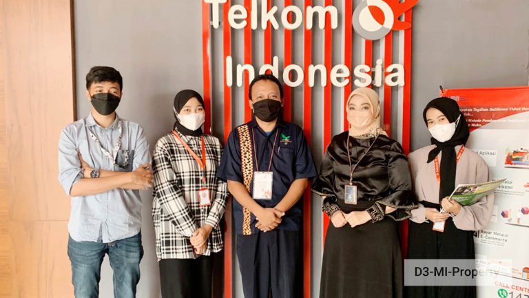Supervisi Dosen Pembimbing PKL ke Kantor Plaza Telkom Bandar Lampung
